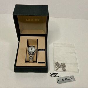 Seiko Women’s Automatic Watch Stainless Steel Day Date 21 Jewels Water Resistant